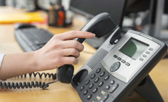 Solution de téléphonie VoIP professionnelle installée par Artcast Technologies.